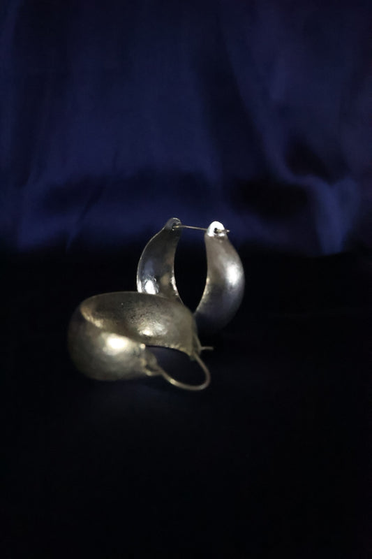 AI219 - Loop Luxe Earrings