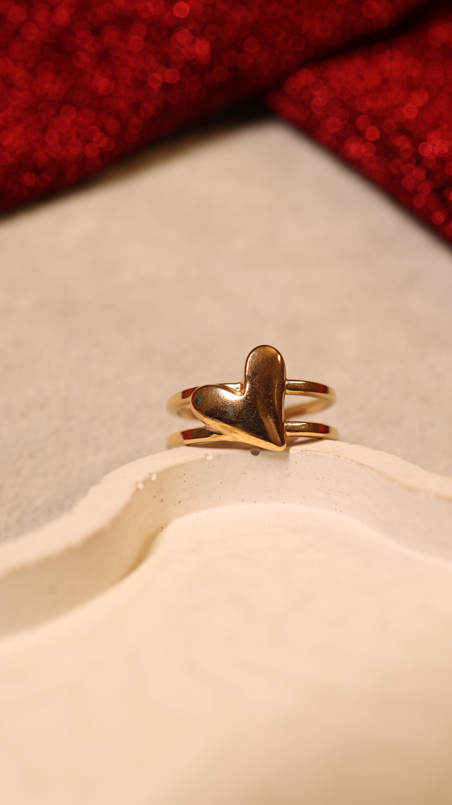 AI239 - Dual Lined Heart Ring