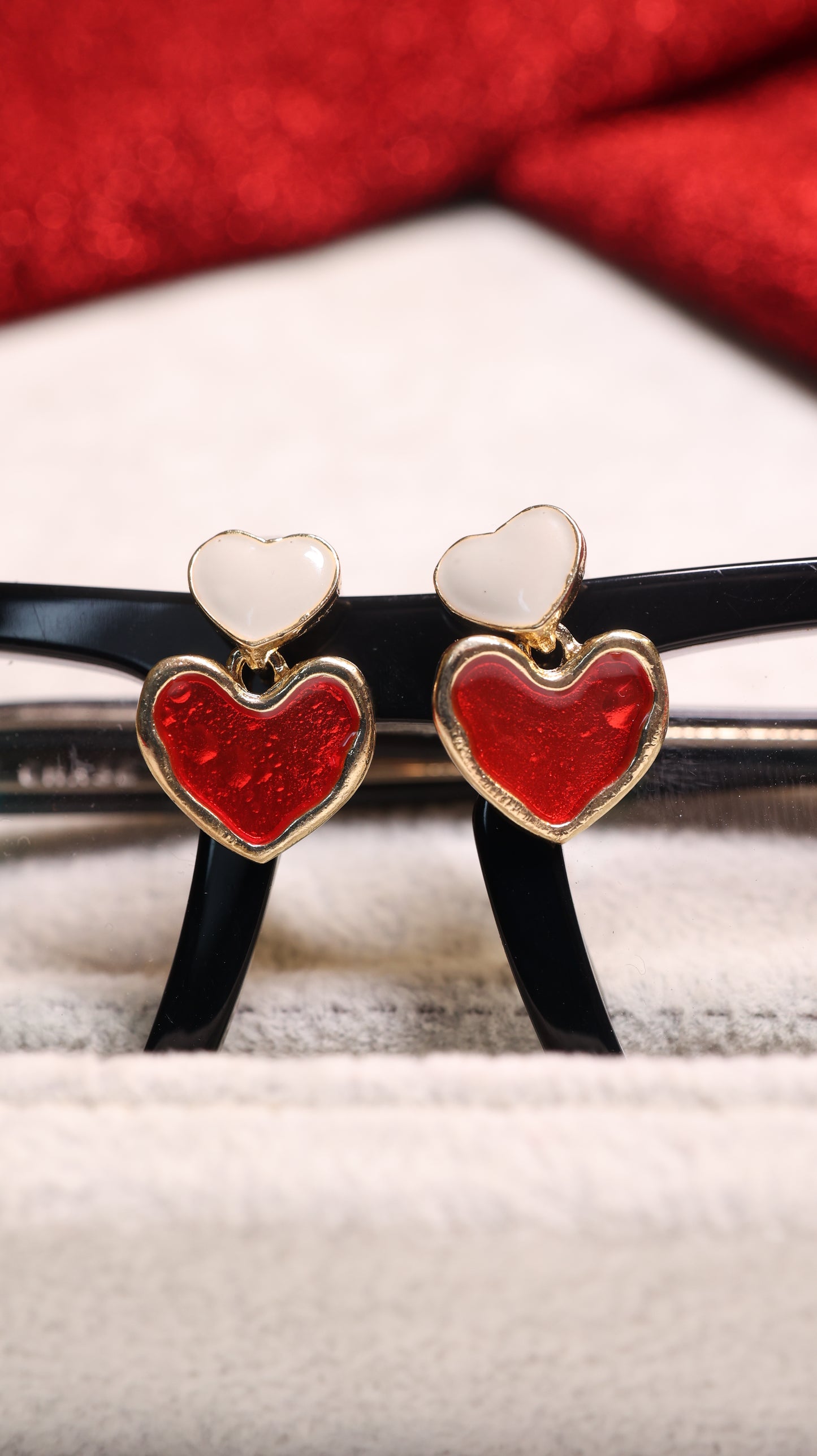AI187 - Pearl Outlined Heart Earring