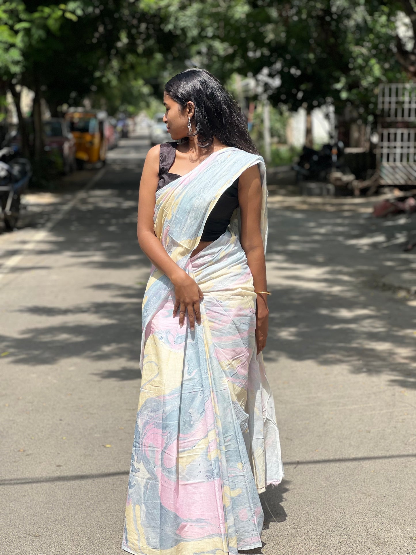 Dhushi Marble Print Mul Saree