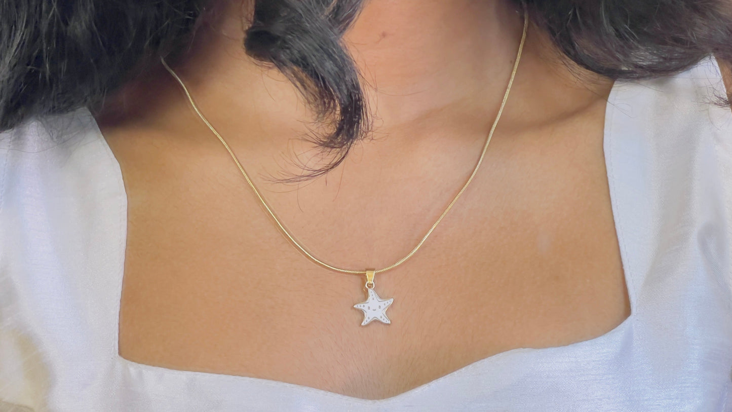 AI334 - Charming Star Faced Pendant Chain