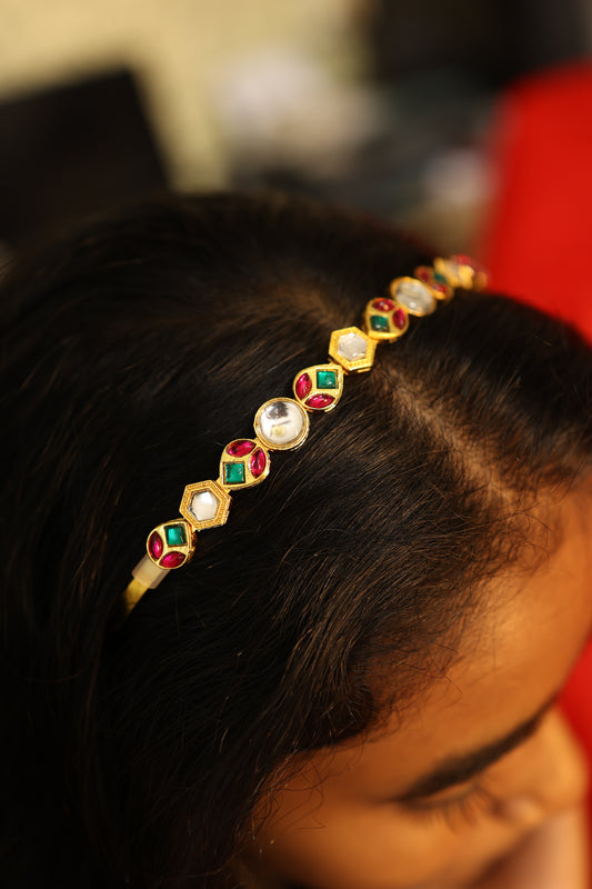 AI274 - Sitara Hair Band