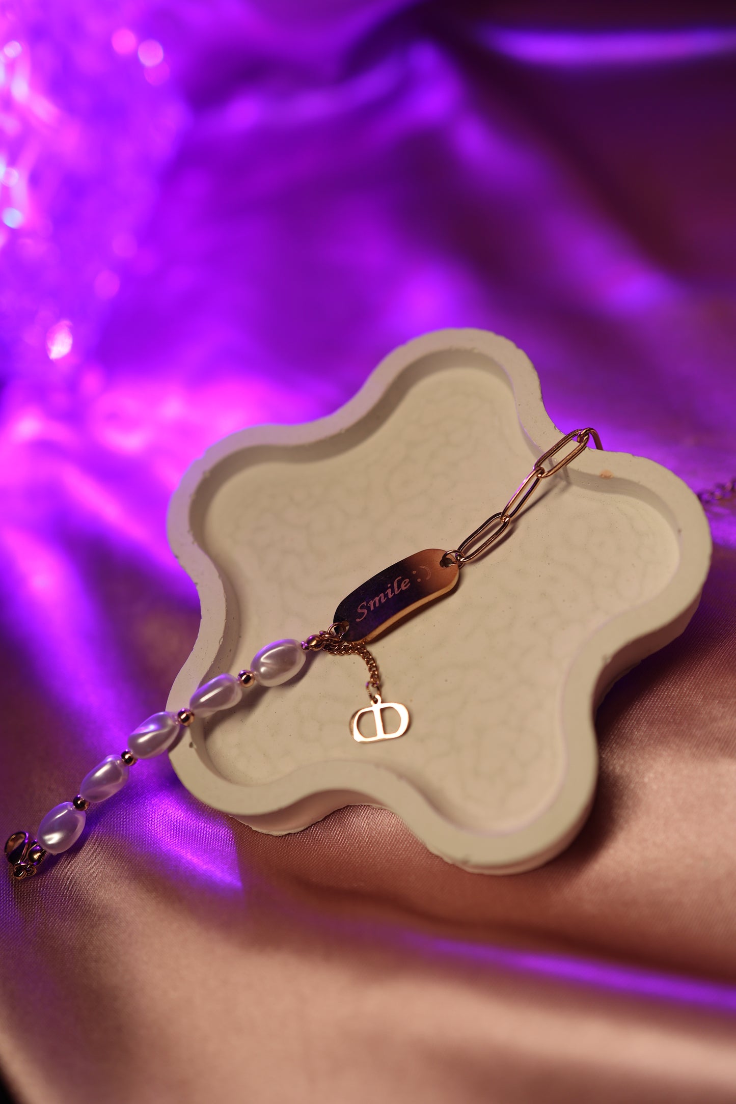 AI198 - Smile Connect Bracelet