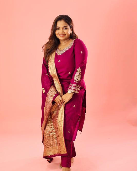 Devina - Zari Work Suit Set