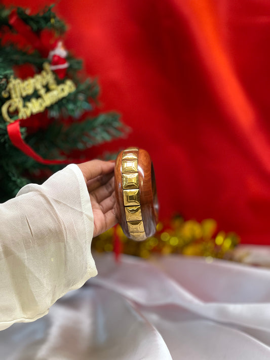 AI308 - Rustic Square Centered Bangle