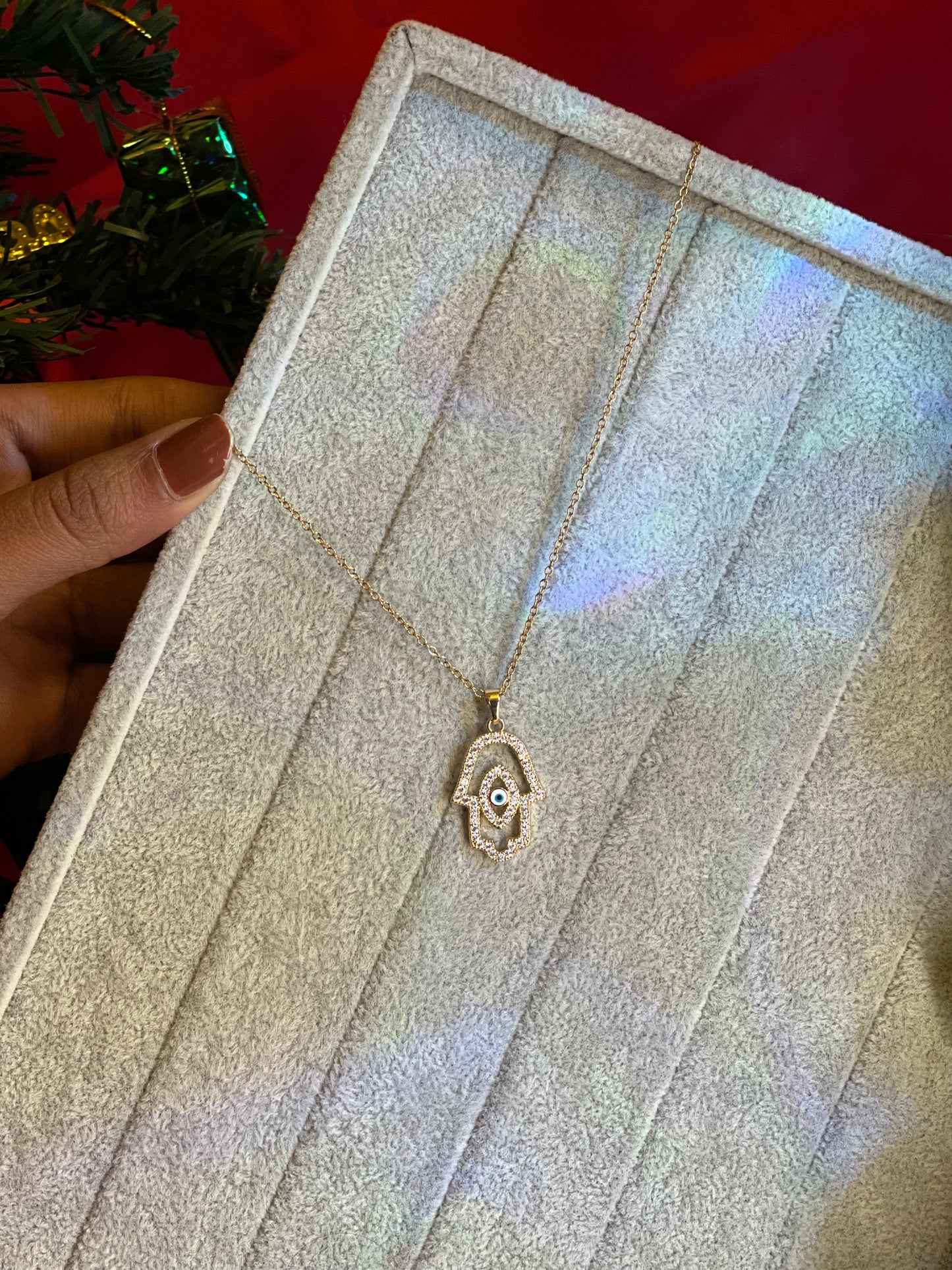 AI327 - Golden Hamsa Evil Eye Chain