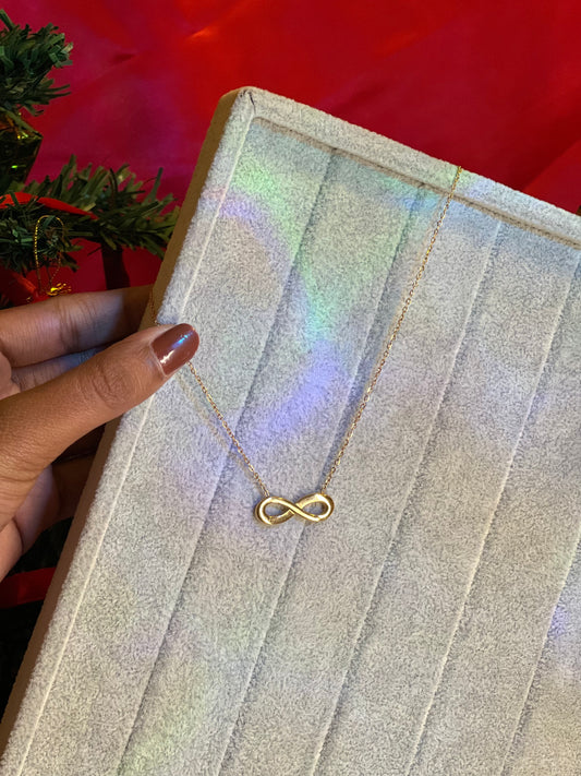 AI324 - Golden Infinity Glow Chain