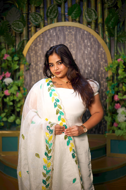 Aavra - Ivory Floral Kurta Set