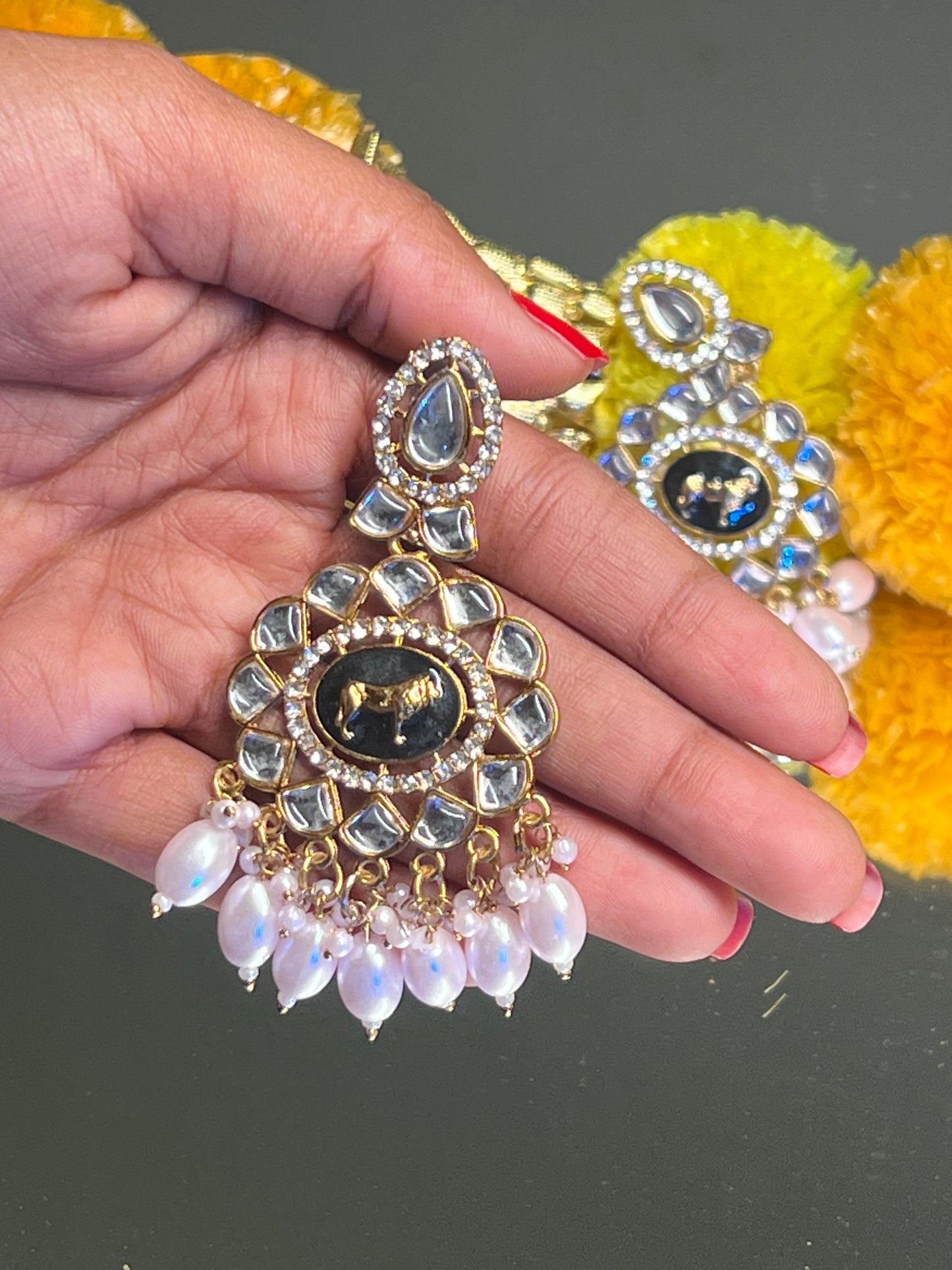 AI256- Deewan Earring