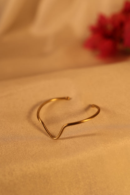 AI192 - Love’s Whisper Bracelet