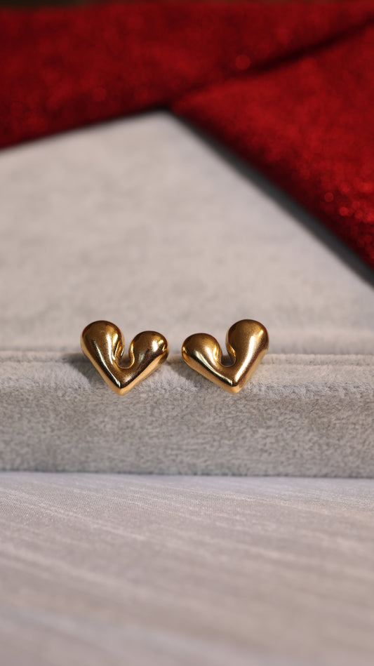 AI239 - Moulted Heart Earring
