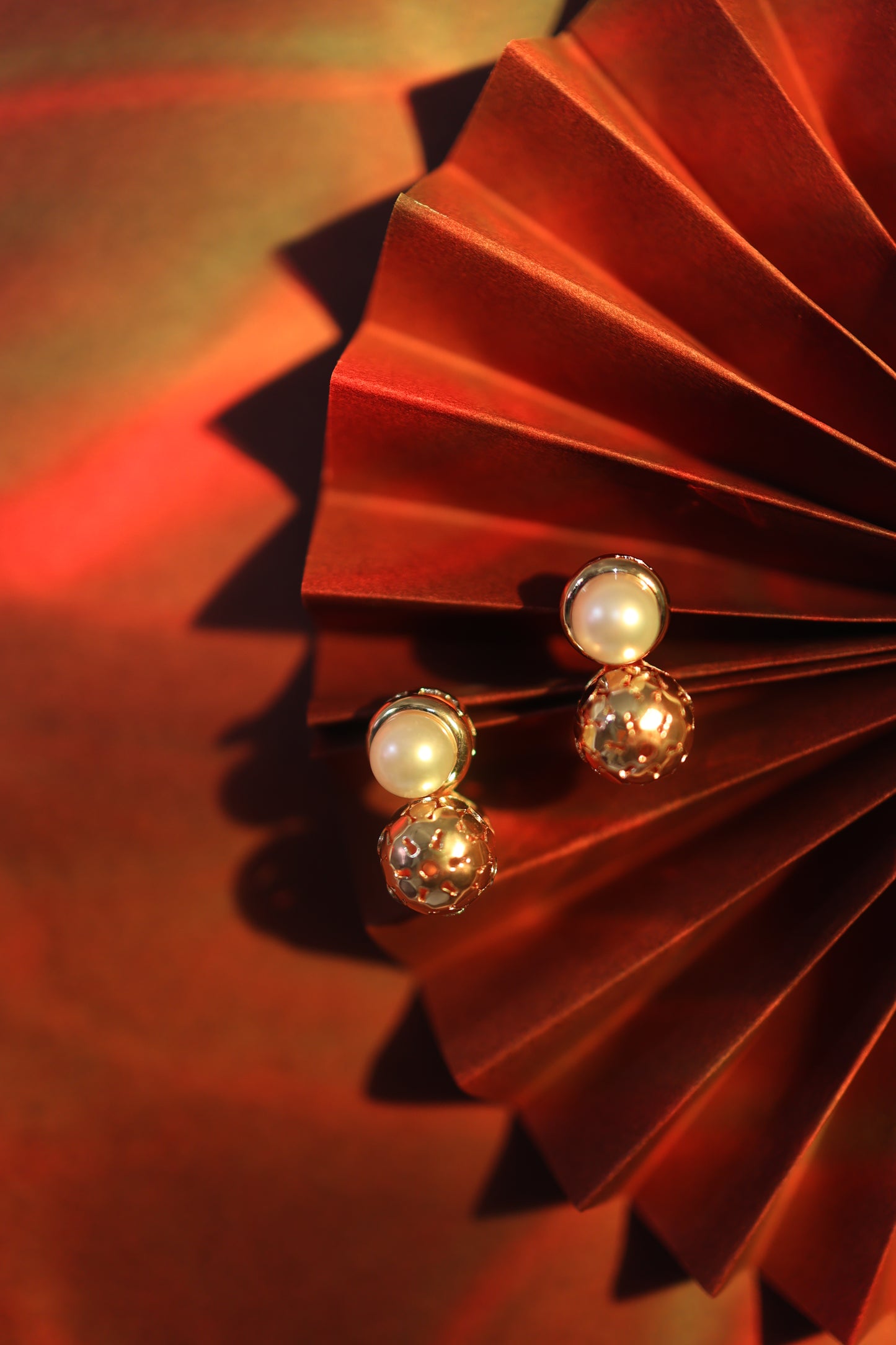 AI131 - Gold Pearl Drop Earring