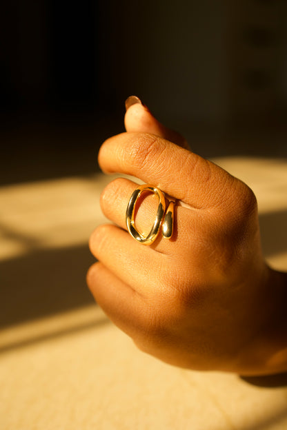 AI304 - Anti Tarnish Golden Flow Ring