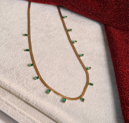 AI243 - Emerald Glow Chain