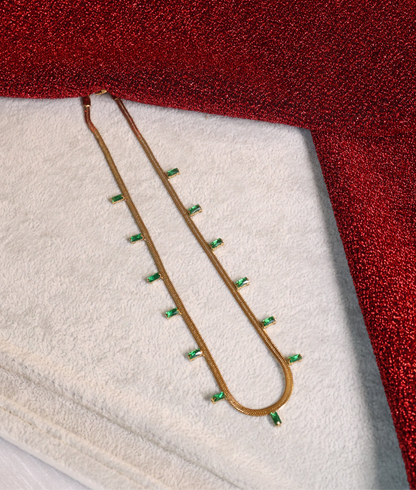 AI243 - Emerald Glow Chain