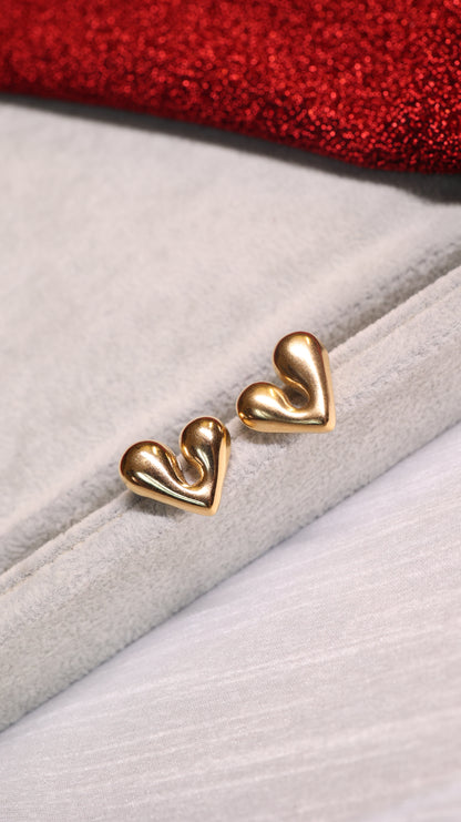 AI239 - Moulted Heart Earring