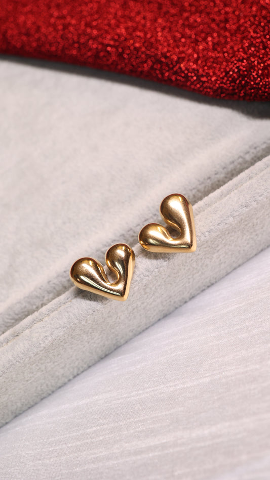 AI239 - Moulted Heart Earring