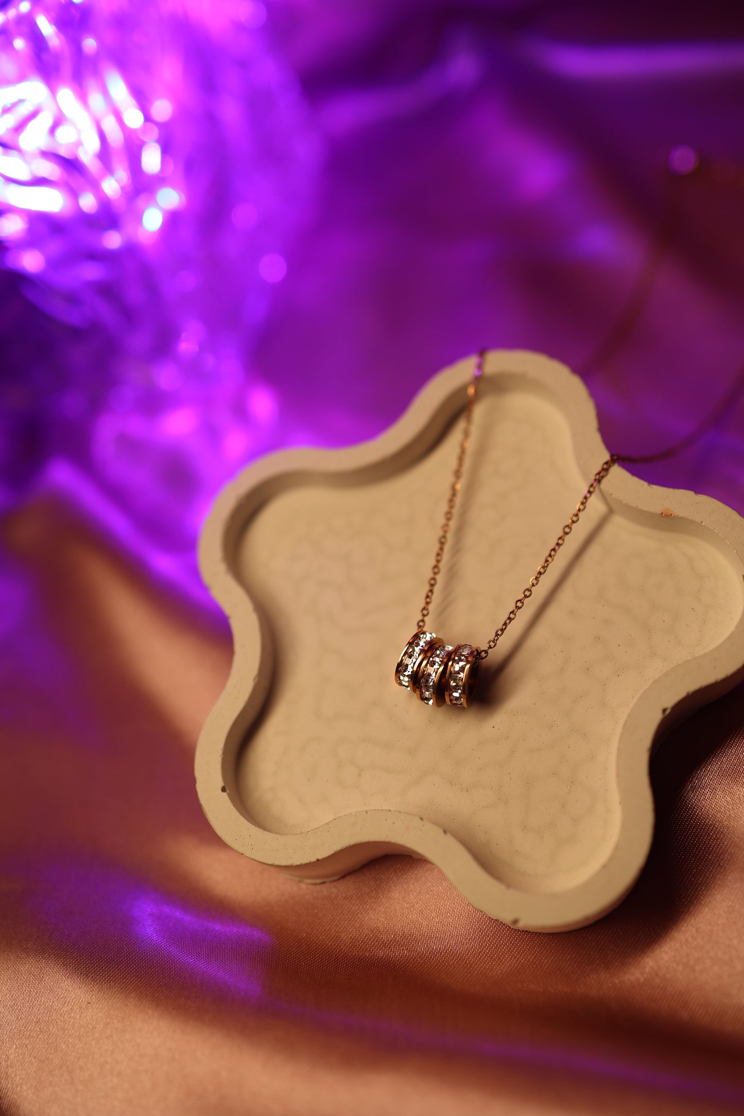 AI202 - Trio Pendant Chain