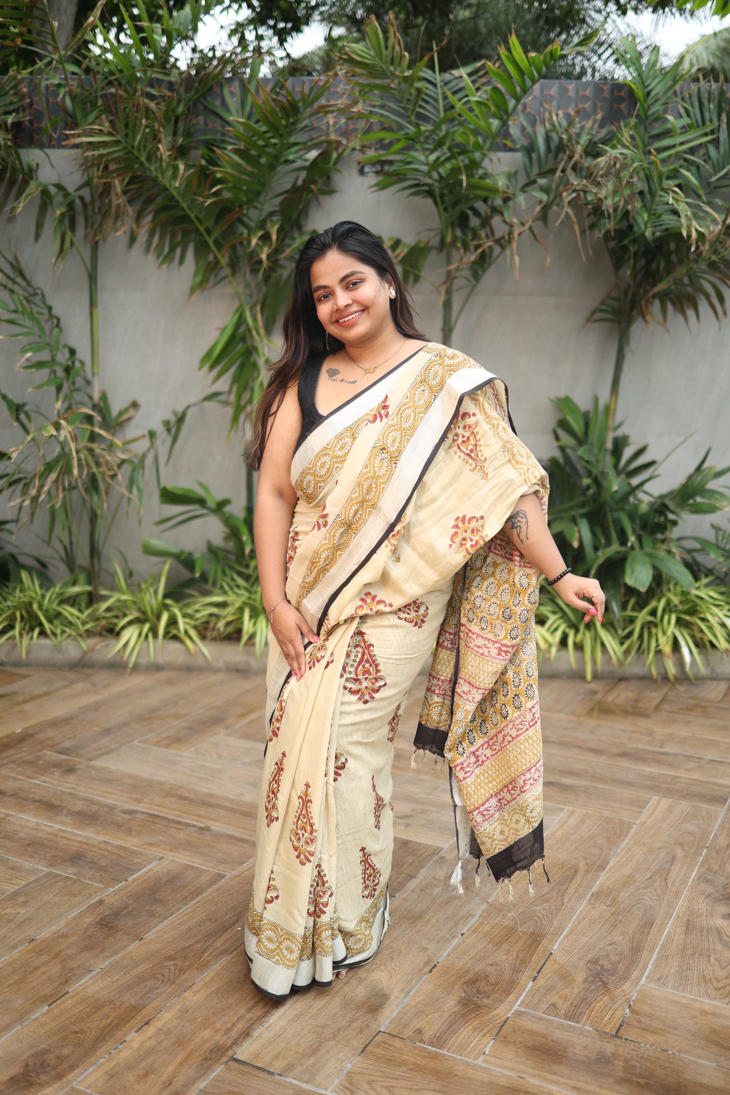 Nithila Linen Saree