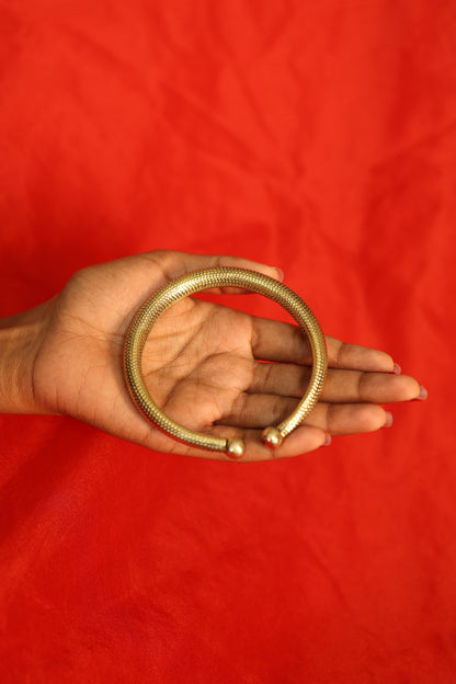 AI266 - Kada Bracelet