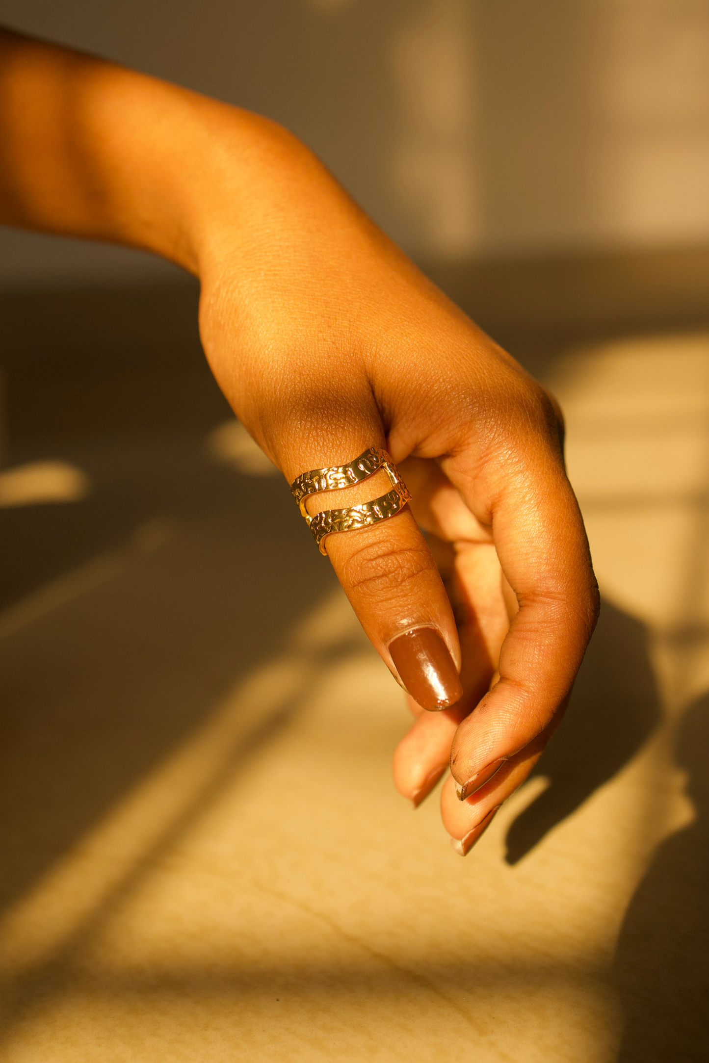 AI345 - Wave Ring