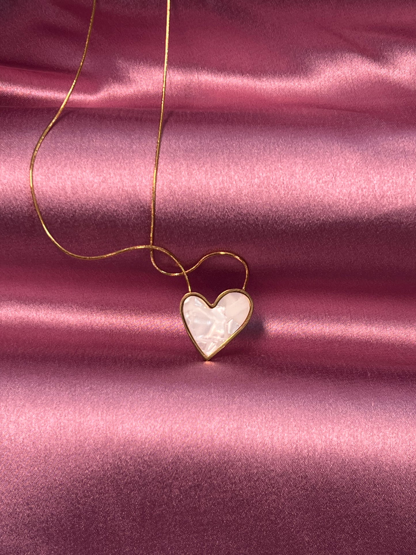 AI276 - Marble Heart Chain