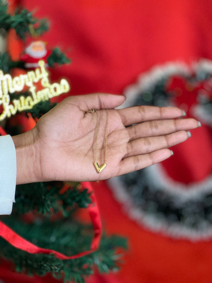 AI240 - V-Heart Bracelet and Chain