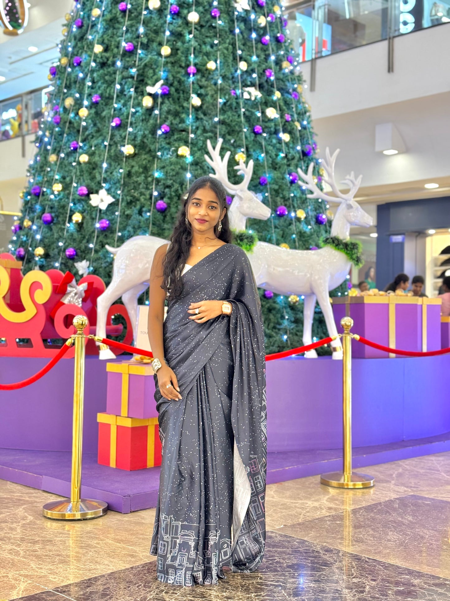 Starlit Noël Skyline – Premium Satin Christmas Saree