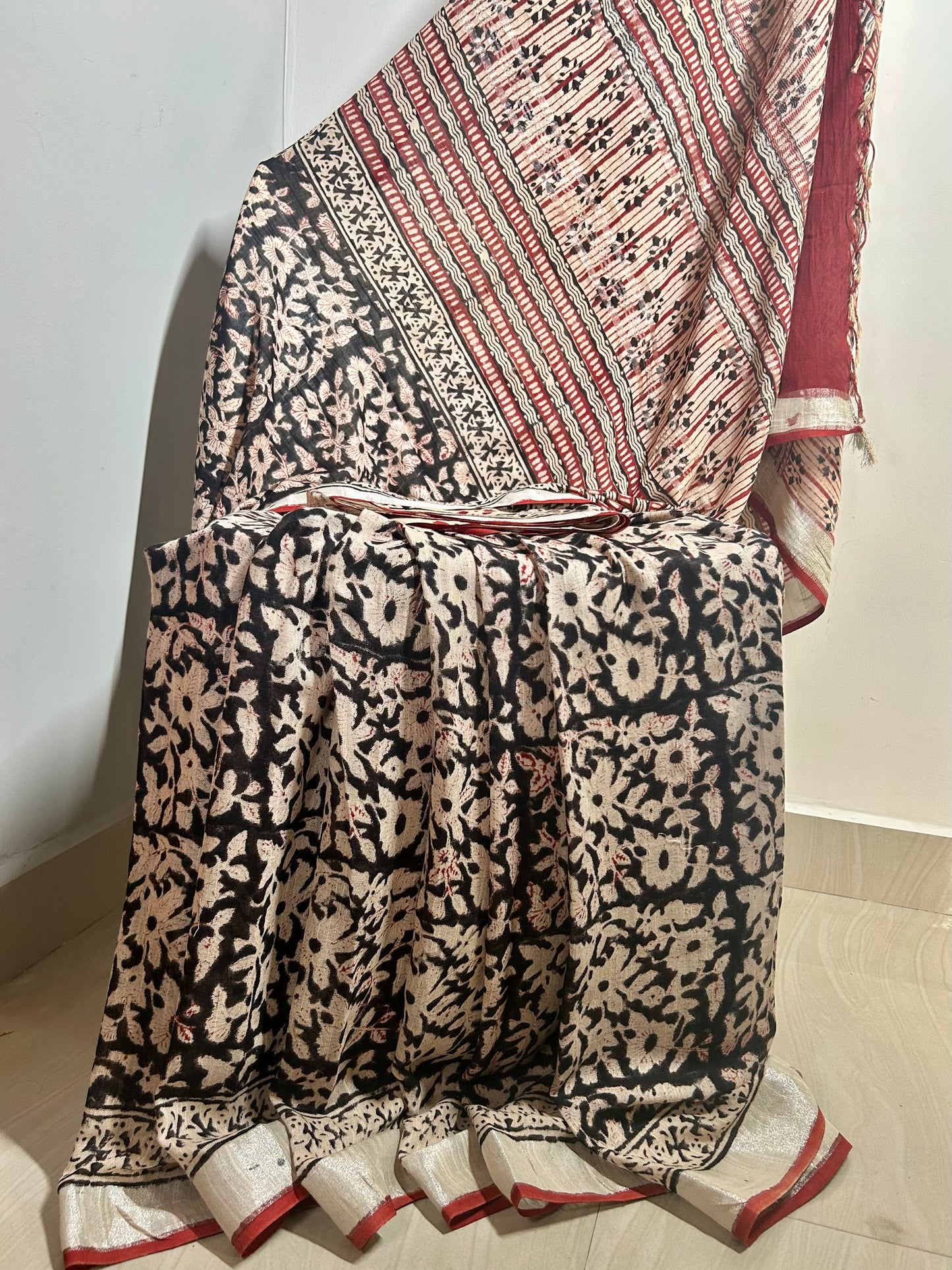 Prini Linen Saree