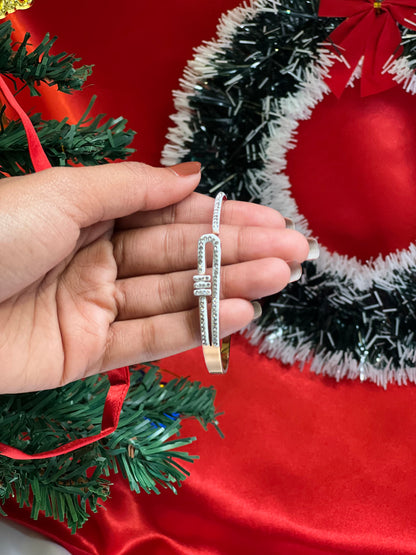 AI278 - Hola Bracelet