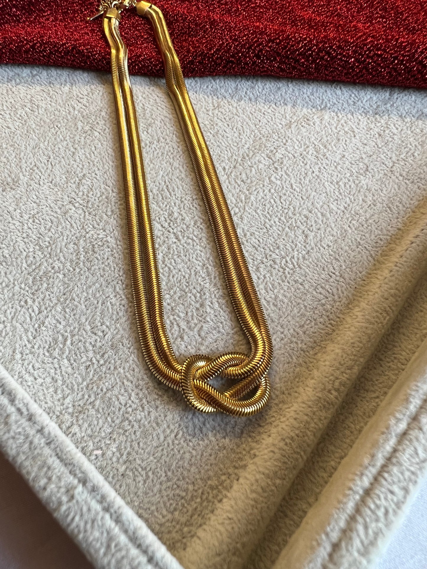 AI249 - Golden Knot Chain