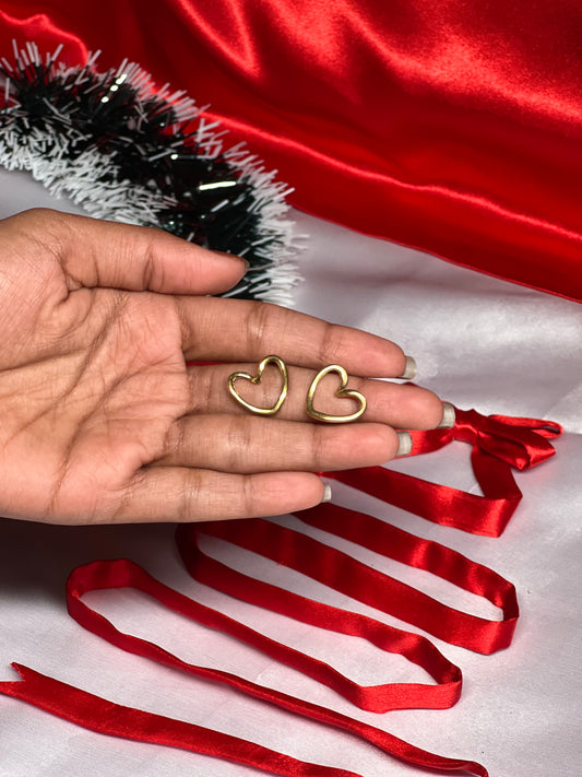 AI285 - Anti Tarnish Tiny Heart Studs