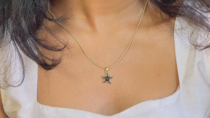 AI334 - Charming Star Faced Pendant Chain