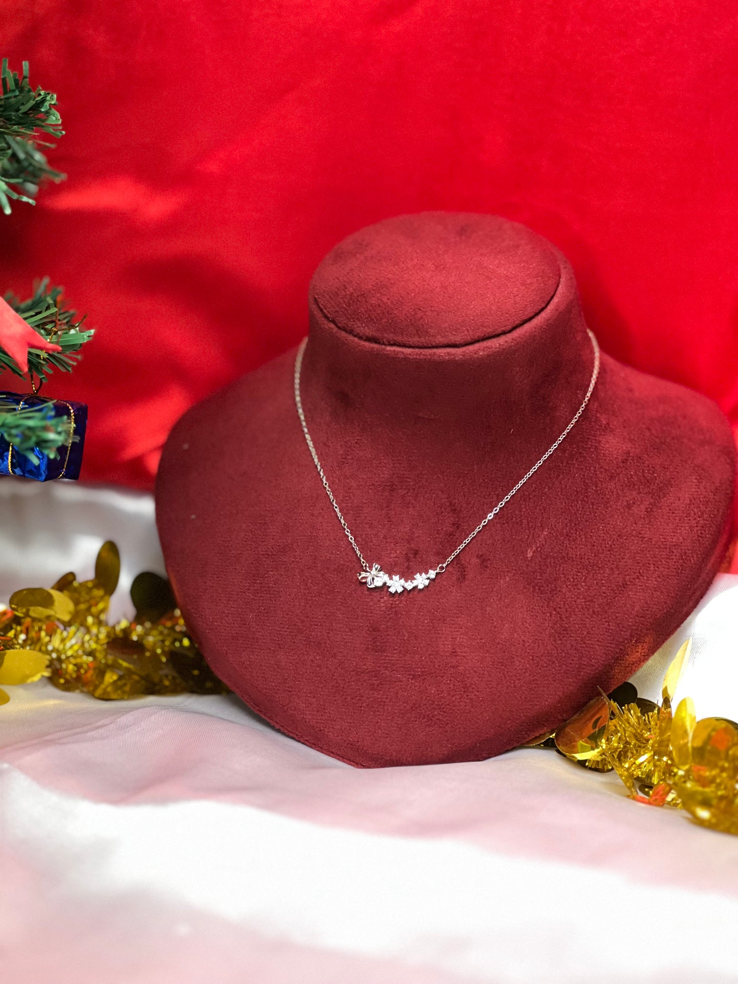 AI331 - Silver Blossom Chain