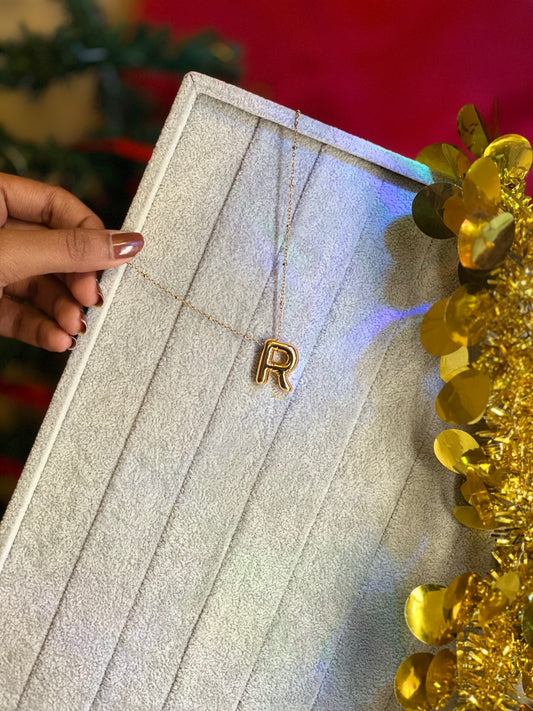 AI330 - Golden Initial “R” Charm Chain