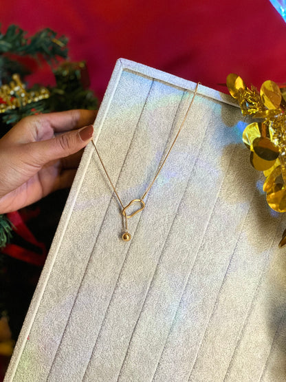 AI328 - Golden Orbit Pendant Chain