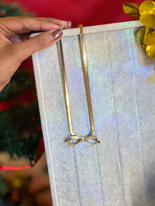 AI325 - Eternal Loop Gold Chain