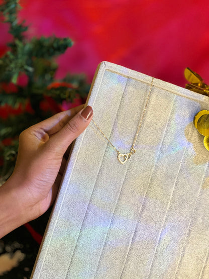 AI323 - Golden Infinite Heart Chain