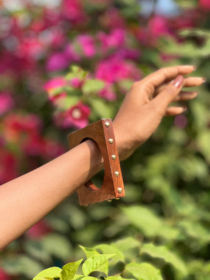 AI332 - Set Of Wooden Bangle