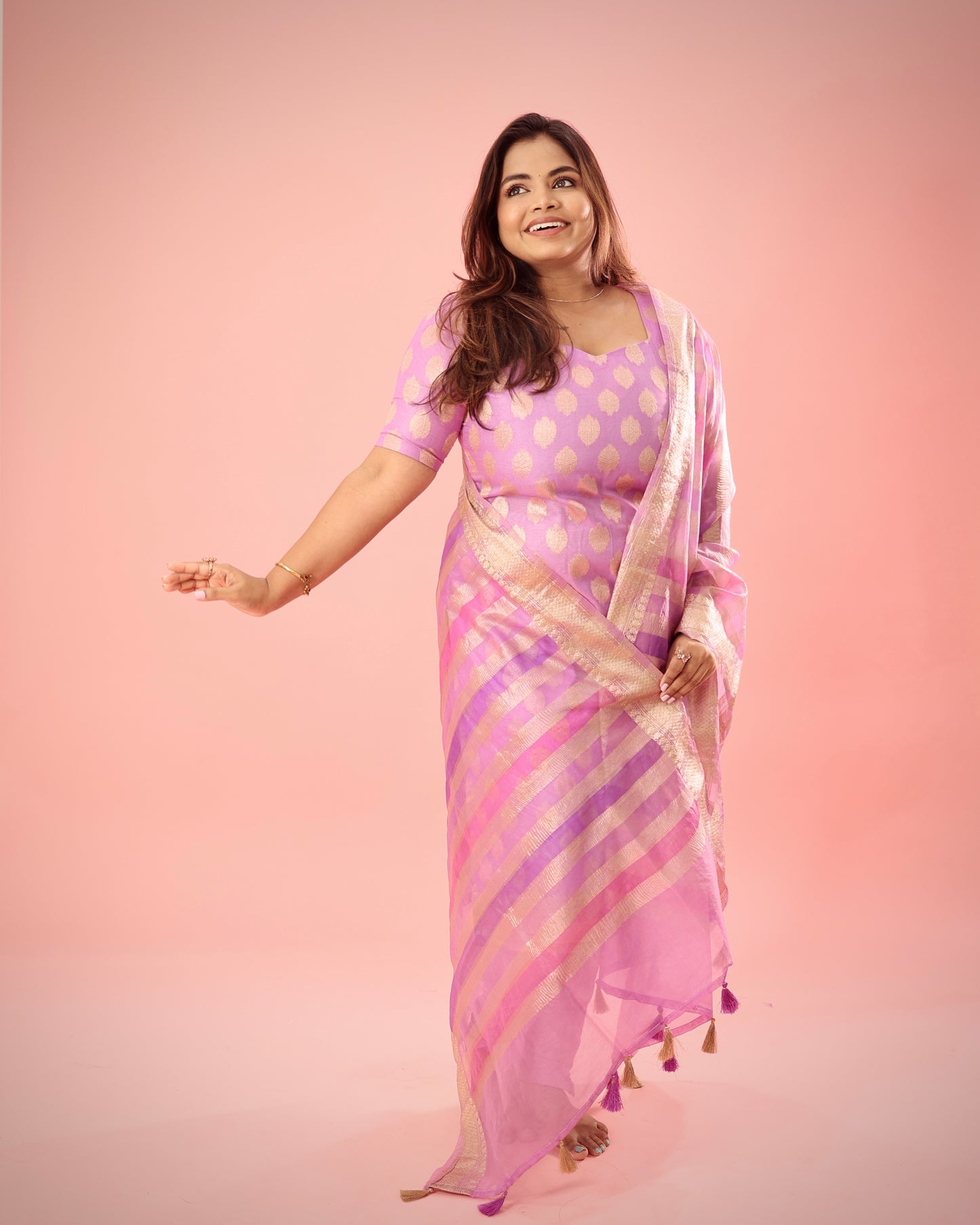 Vanya Banarasi Suit Set