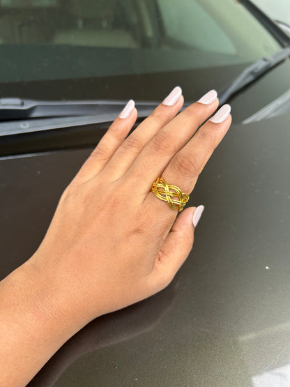 AI057 - Gold Braided Fashion Ring