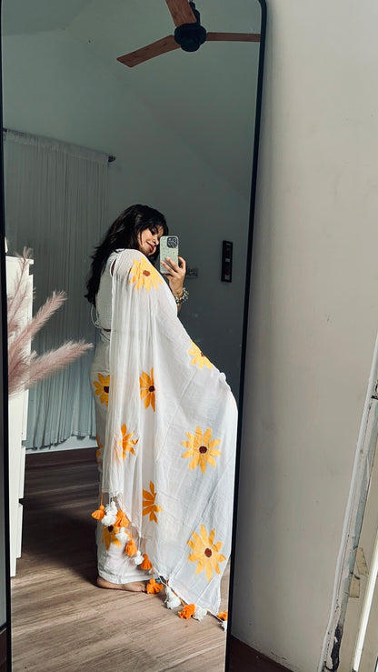 Mrunal - Mul Cotton Hand Painted Saree